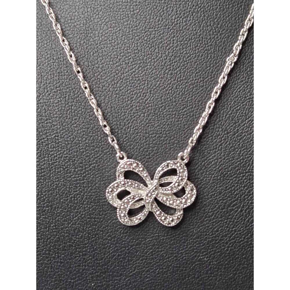 Ribbon Pendant Necklace Silver Tone